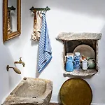 Сasa de vacaciones Historic House In Southern France Mons (Herault)